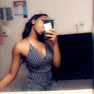 Meet your Posher, Elecia